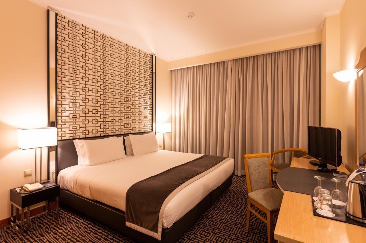 Hotel Mundial Lisbona Esterno foto